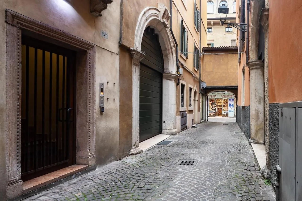 Apartment Appartamento Sant'Anastasia Verona