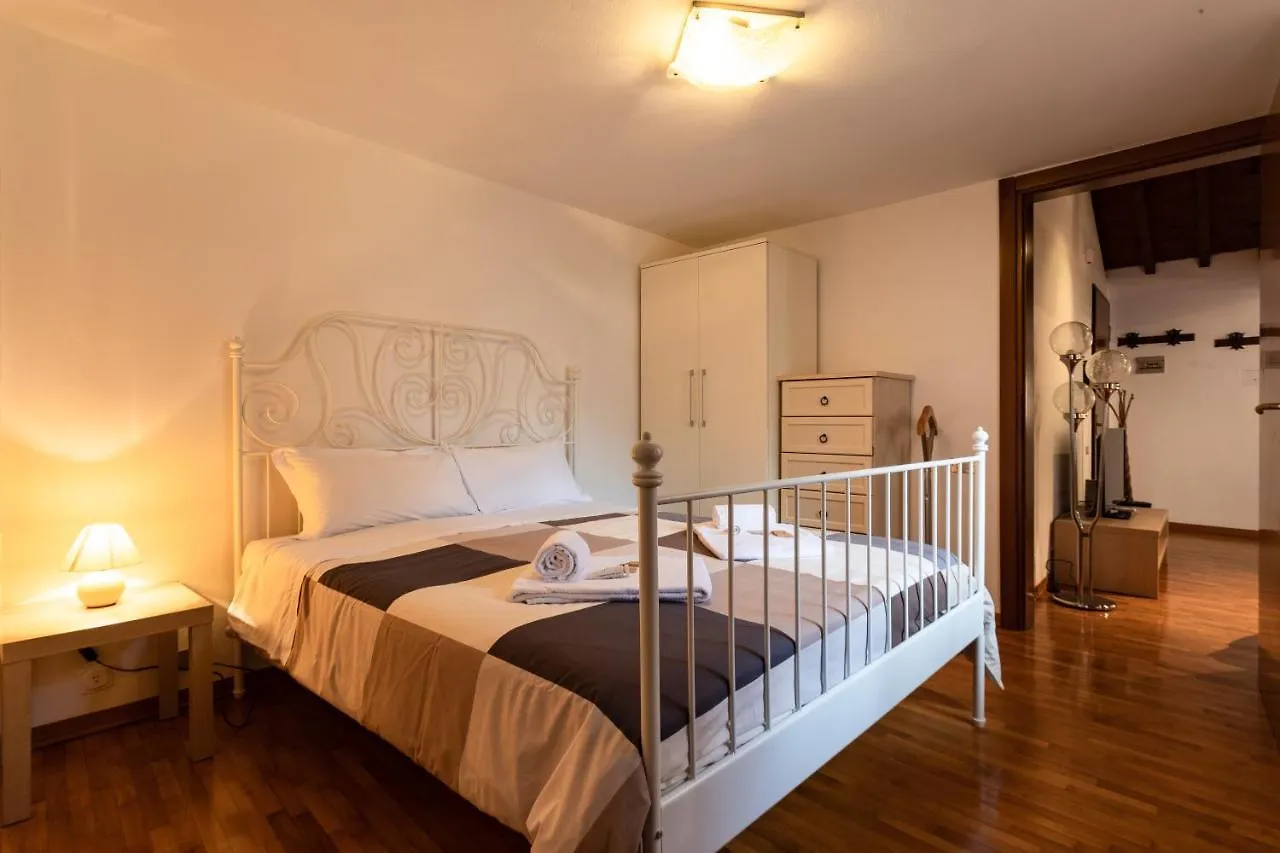 Apartment Appartamento Sant'Anastasia Verona Italy